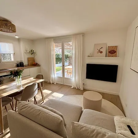 Bastidon Paisible Dans Avec Piscine بيت للعطل Fréjus