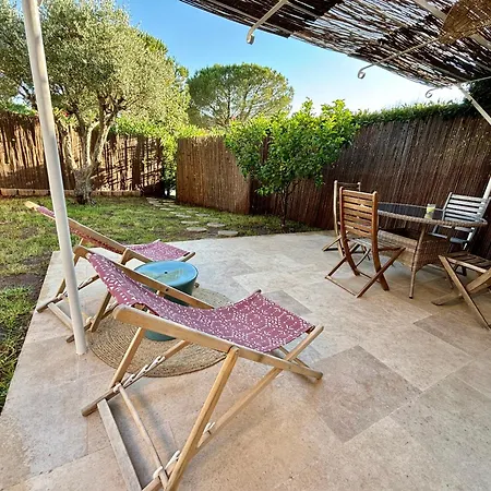Bastidon Paisible Dans Avec Piscine Holiday home
