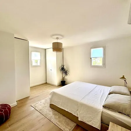 Bastidon Paisible Dans Avec Piscine * Fréjus